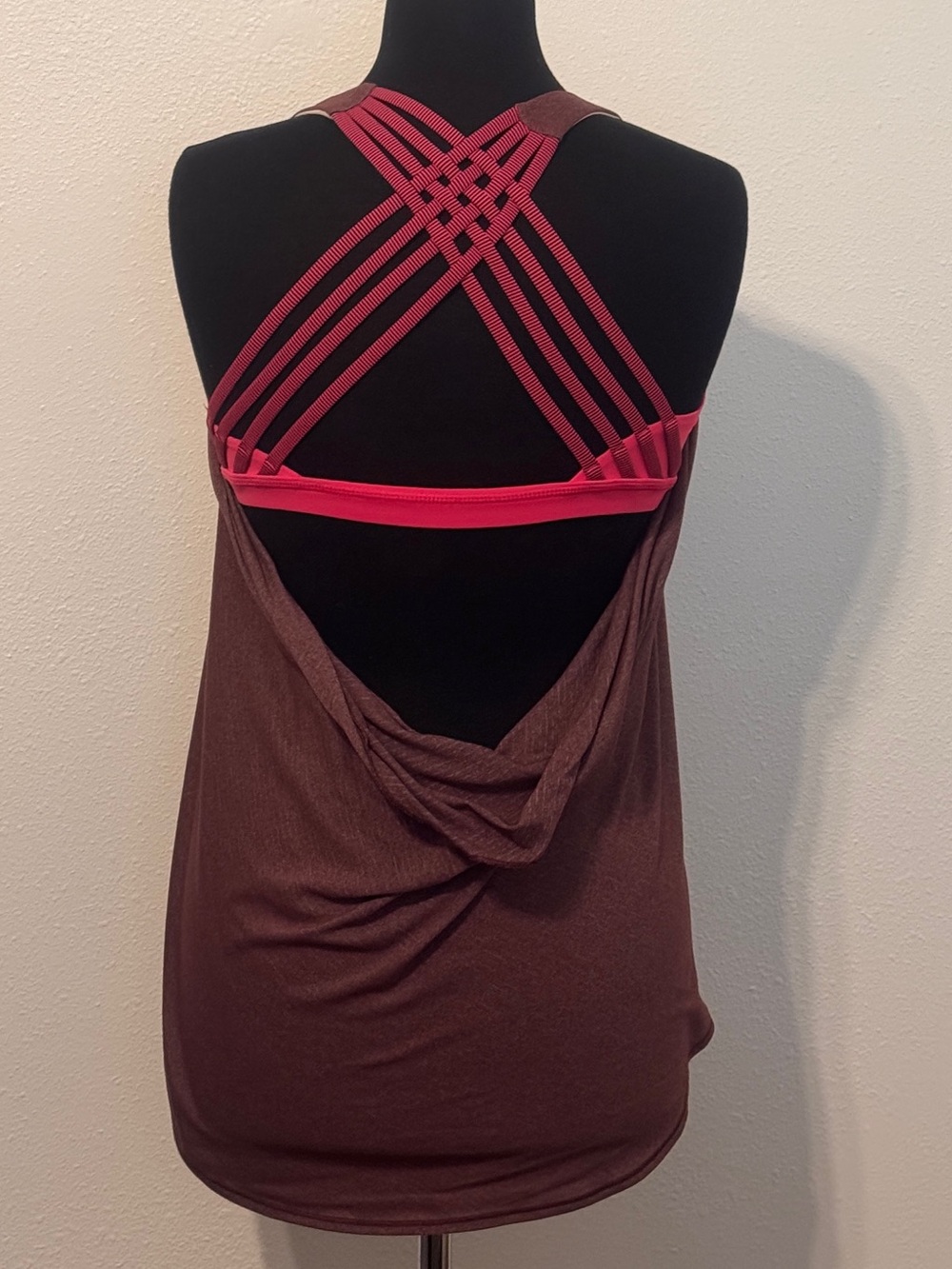 Lululemon Wild Tank Top 2-in-1 Heathered Black Cherry Coral Size 8 Built-In Bra - Picture 3 of 9